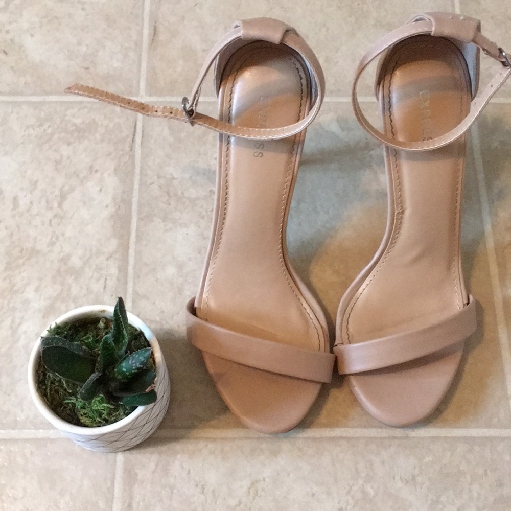 Express Heels